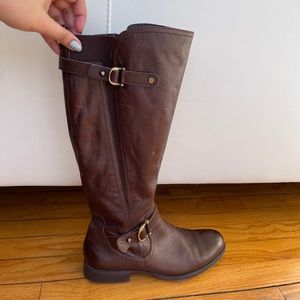 Brown boots
